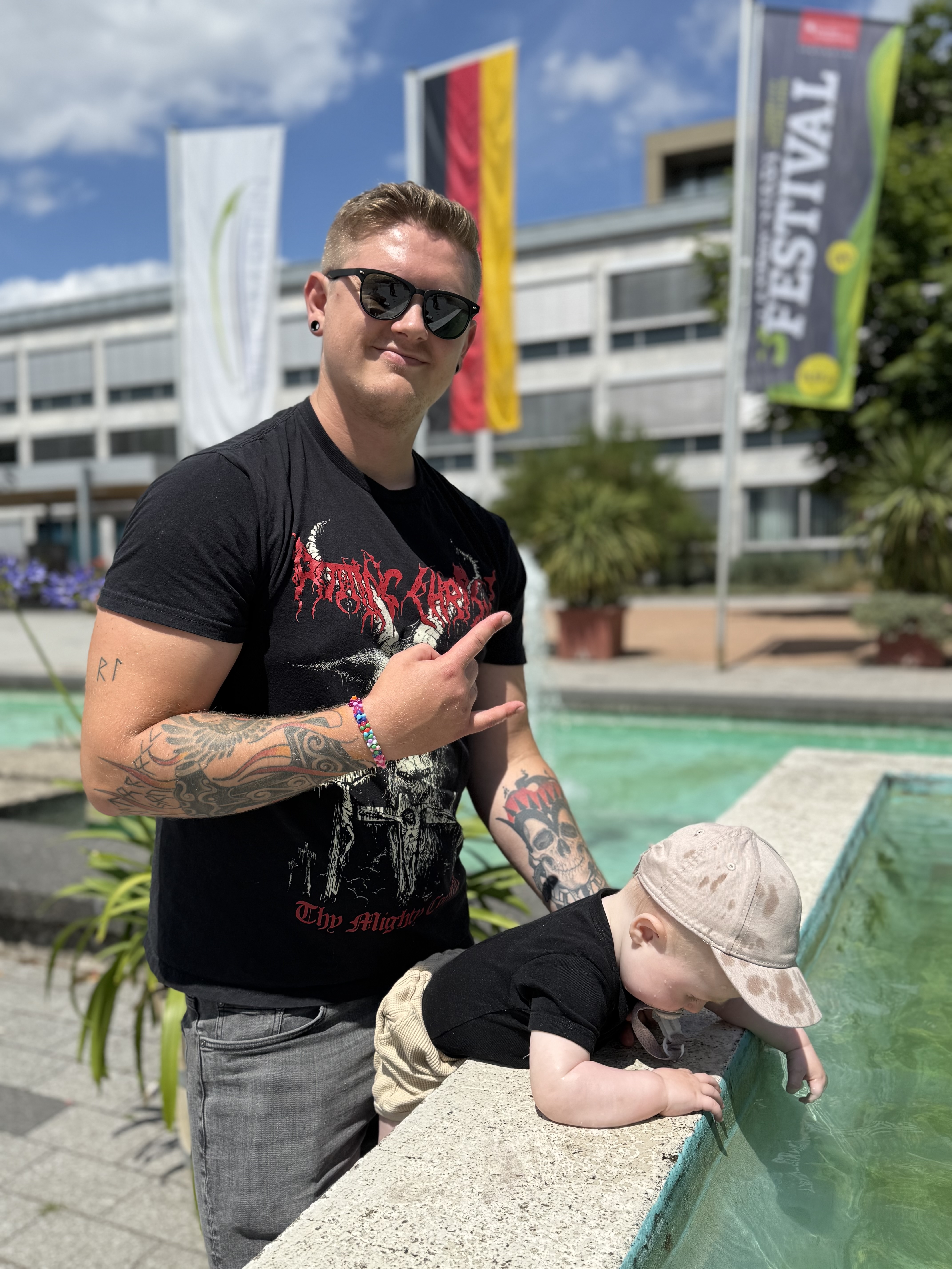 Headlinr founder Simen Kallevig at a music festival